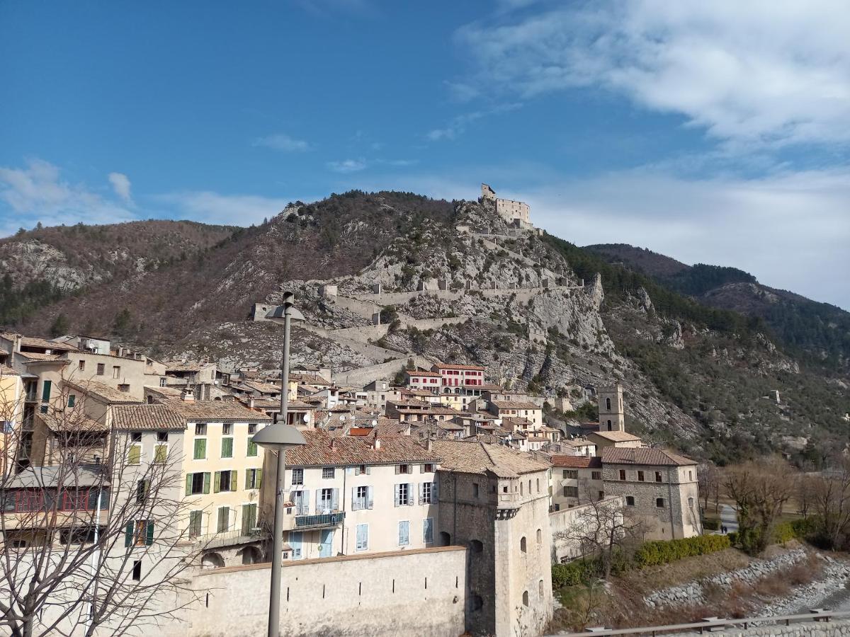 Hotel Le Vauban Entrevaux Dış mekan fotoğraf