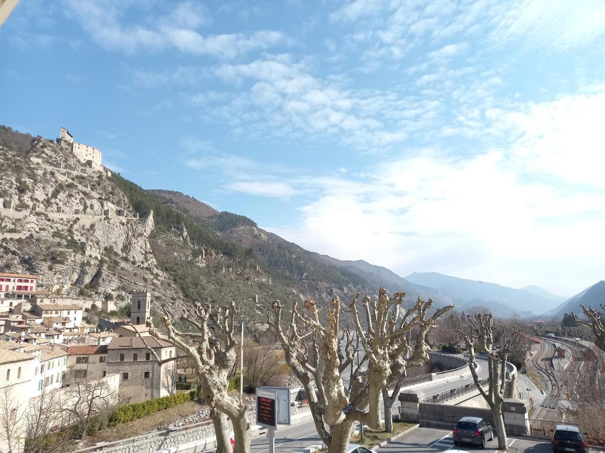 Hotel Le Vauban Entrevaux Dış mekan fotoğraf